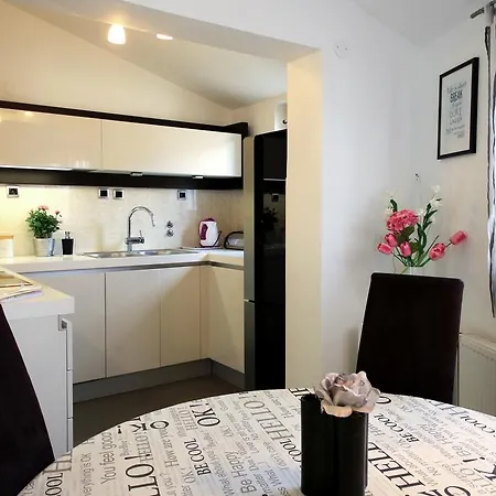 Apartment Apartmani Lu&lo